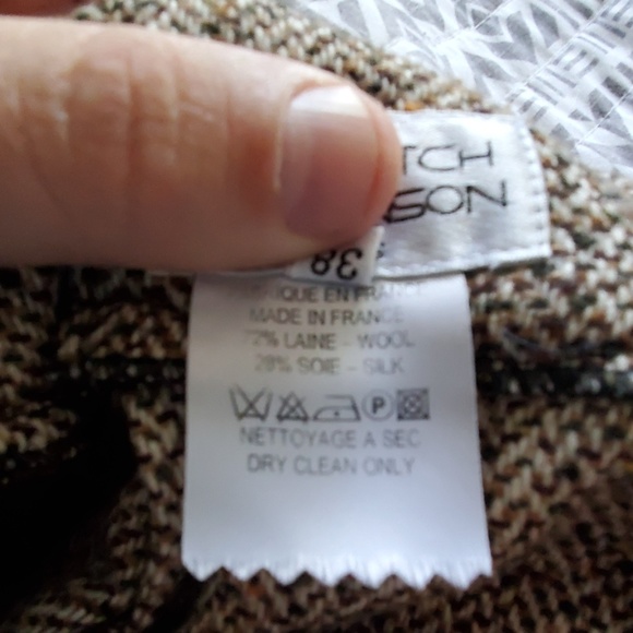 Petrovich and Robinson suit - Picture 7 of 7